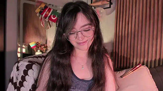 Snapshot of Eva_Macalliter chatting on 07/15/26, 03:12 Eva Macalliter online show from 07/15/26, 03:12