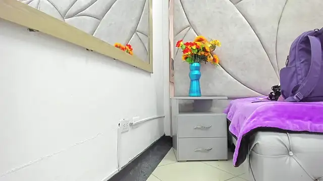 HornySlut69  online show from 12/04/25, 12:36