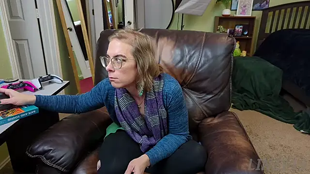 Linzy 19 online show from 01/09/25, 03:58