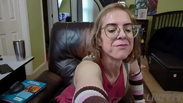 Linzy 19 online show from 01/09/25, 08:22