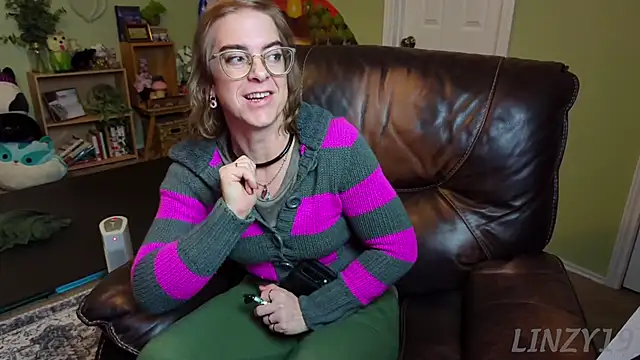 Linzy 19 online show from 02/14/25, 03:33