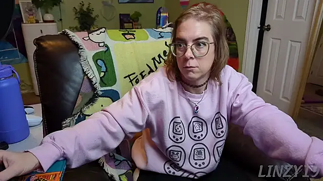 Linzy 19 online show from 03/13/25, 03:00