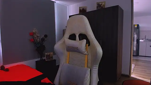 ScarlettMalbec online show from 02/05/26, 09:41