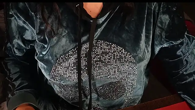 Snapshot of -AyeshaSinghania- chatting on 12/03/24, 03:33 -AyeshaSinghania- online show from 12/03/24, 03:33