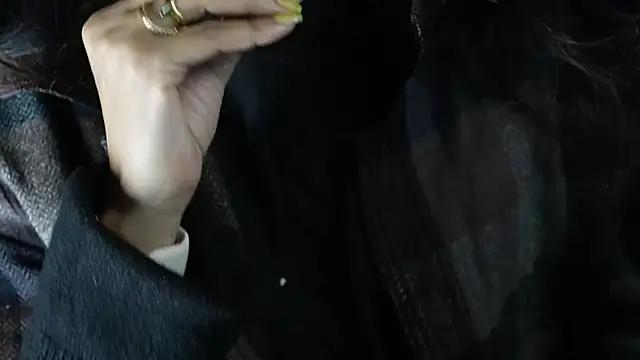 Snapshot of -AyeshaSinghania- chatting on 12/27/24, 10:12 -AyeshaSinghania- online show from 12/27/24, 10:12