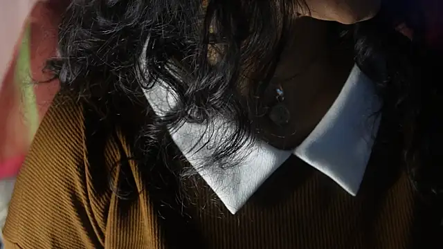 Snapshot of -AyeshaSinghania- chatting on 10/04/25, 10:13 -AyeshaSinghania- online show from 10/04/25, 10:13