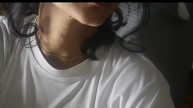 Snapshot of -AyeshaSinghania- chatting on 06/26/26, 10:52 -AyeshaSinghania- online show from 06/26/26, 10:52