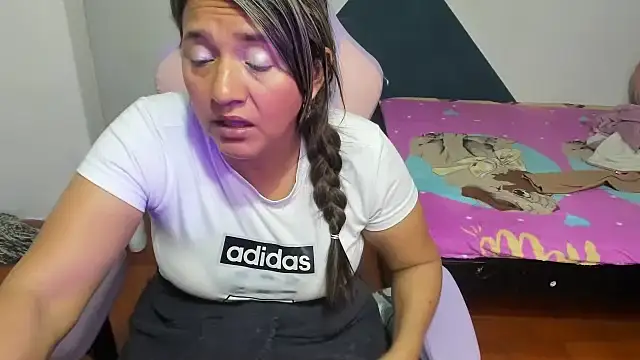 daleska ayala 1 online show from 10/21/25, 07:58