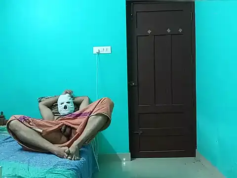 Sultryandrews online show from 12/11/24, 02:11