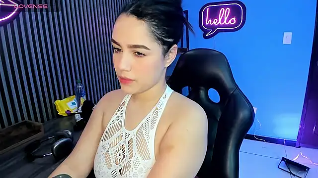 emily roberts1 online show from 12/29/24, 01:56