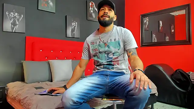 Thiagogomez online show from 09/23/25, 12:19