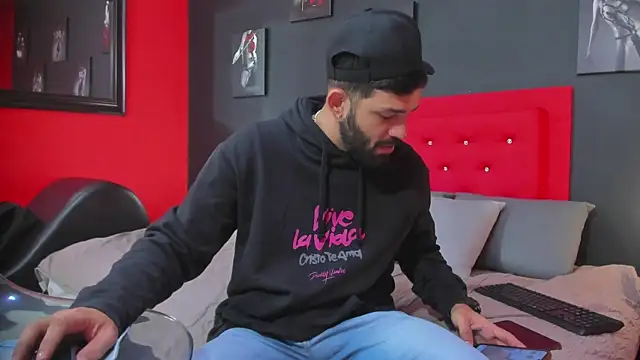 Thiagogomez online show from 10/11/25, 12:36