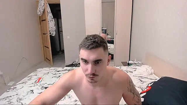 OliviaLukas online show from 12/12/24, 08:43