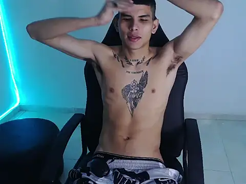 hot king20 online show from 12/15/25, 04:33