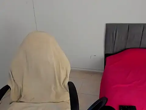 hot king20 online show from 03/28/26, 05:07