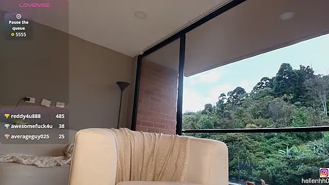 Helenbronwx online show from 12/21/25, 10:17