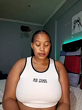 Snapshot of Toya_P chatting on 09/26/25, 06:23 Toya P online show from 09/26/25, 06:23