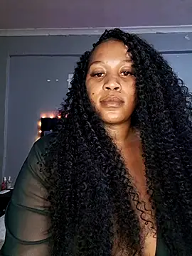 Snapshot of Toya_P chatting on 12/22/25, 09:45 Toya P online show from 12/22/25, 09:45