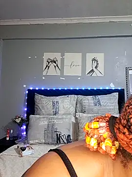 Snapshot of Toya_P chatting on 02/25/26, 10:08 Toya P online show from 02/25/26, 10:08