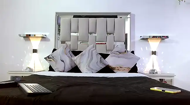 Snapshot of hellen_martin chatting on 02/14/25, 08:48 hellen martin online show from 02/14/25, 08:48