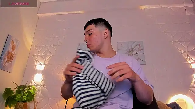 JUANDIAMONDS98 online show from 11/10/25, 01:43