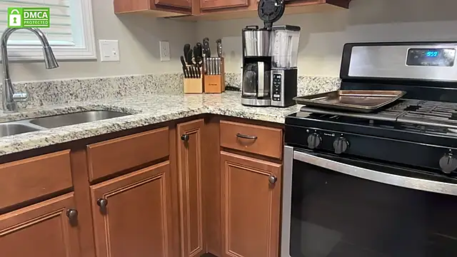 Snapshot of Cosmic_Rose chatting on 09/27/25, 02:00 Cosmic Rose online show from 09/27/25, 02:00