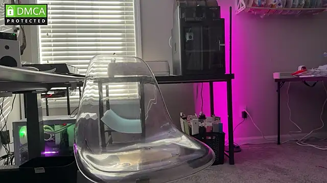 Snapshot of Cosmic_Rose chatting on 12/15/25, 02:32 Cosmic Rose online show from 12/15/25, 02:32