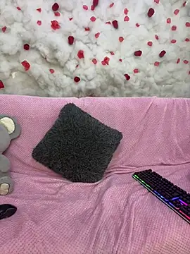 SkarletJhonson  online show from 04/25/26, 12:24