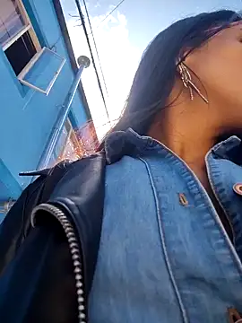 Snapshot of Astrid-- chatting on 01/07/26, 03:14 Astrid-- online show from 01/07/26, 03:14