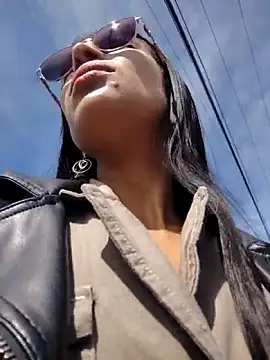 Snapshot of Astrid-- chatting on 02/04/26, 03:18 Astrid-- online show from 02/04/26, 03:18