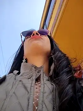 Snapshot of Astrid-- chatting on 02/05/26, 03:05 Astrid-- online show from 02/05/26, 03:05