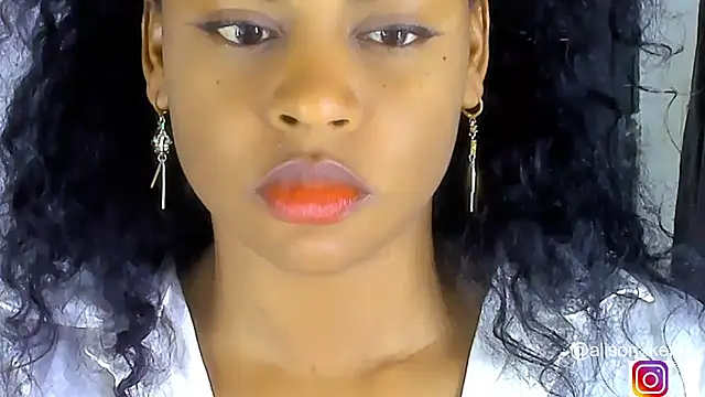 alison-ker3 online show from 10/29/25, 07:21