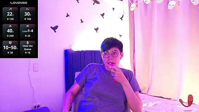 9 Fernanda 9 online show from 10/21/25, 08:59