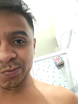 Snapshot of Timyboys24 chatting on 11/05/25, 02:22 Timyboys24 online show from 11/05/25, 02:22