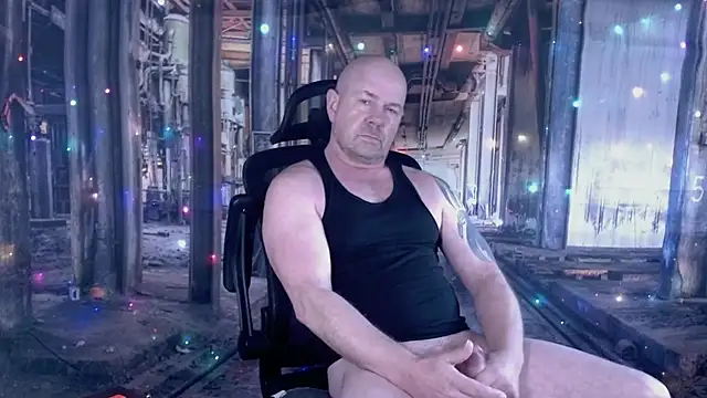 ManlyPrisonGuy online show from 12/17/25, 01:17