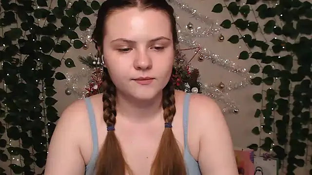 IxxiLiana online show from 12/27/24, 10:23