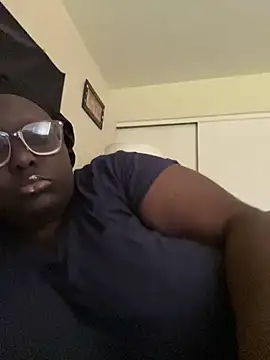 Snapshot of Yagurl__west chatting on 01/16/25, 07:10 Yagurl west online show from 01/16/25, 07:10