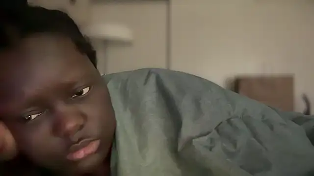 Snapshot of Yagurl__west chatting on 01/22/25, 10:26 Yagurl west online show from 01/22/25, 10:26