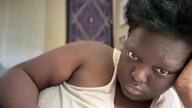 Snapshot of Yagurl__west chatting on 02/08/25, 05:29 Yagurl west online show from 02/08/25, 05:29