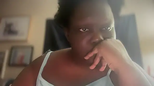 Snapshot of Yagurl__west chatting on 03/08/25, 05:59 Yagurl west online show from 03/08/25, 05:59