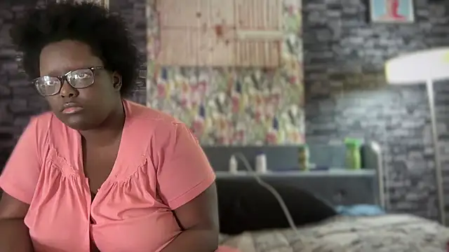 Snapshot of Yagurl__west chatting on 09/14/25, 11:26 Yagurl west online show from 09/14/25, 11:26