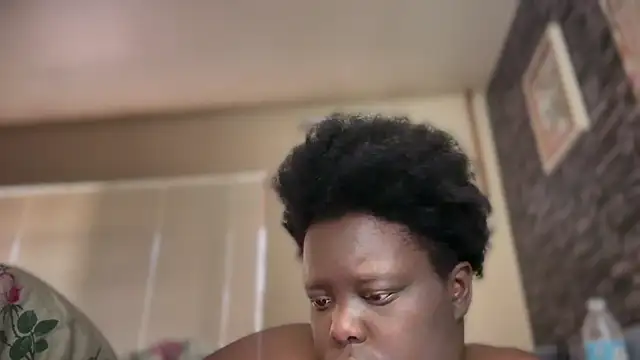 Snapshot of Yagurl__west chatting on 09/27/25, 09:53 Yagurl west online show from 09/27/25, 09:53