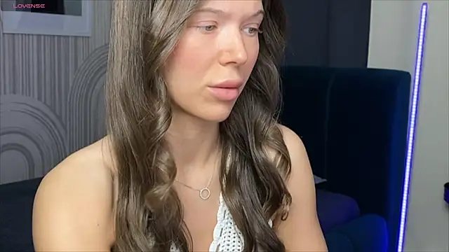 viviann evans online show from 03/20/25, 01:02