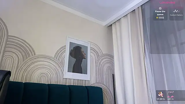 viviann evans online show from 03/17/26, 01:10