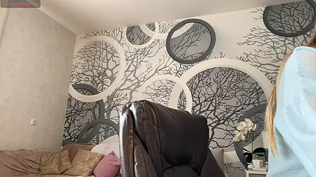 viviann evans online show from 05/28/26, 01:03