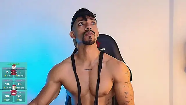 Snapshot of Manolo_Hot1 chatting on 01/08/25, 01:52 Manolo Hot1 online show from 01/08/25, 01:52