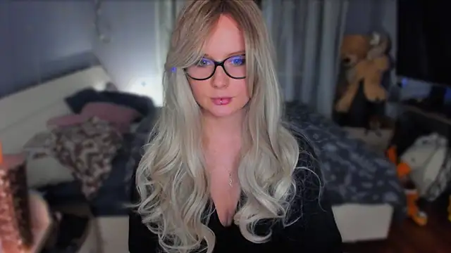 KlementinaBbG online show from 11/30/25, 08:46