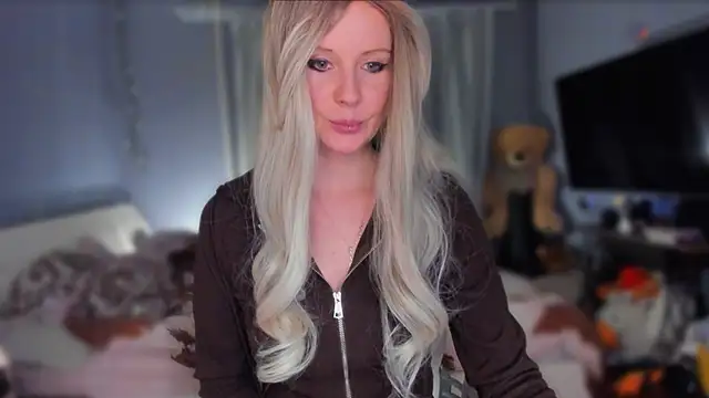 Snapshot of KlementinaBbG chatting on 02/15/26, 08:38 KlementinaBbG online show from 02/15/26, 08:38