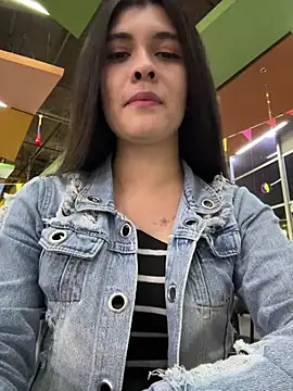 ambar-adaams online show from 07/22/26, 12:46