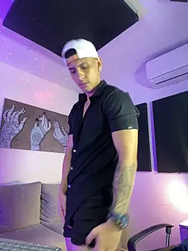 Snapshot of _Ryan_walker chatting on 09/20/25, 02:56 Ryan walker online show from 09/20/25, 02:56